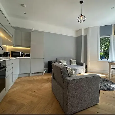 Superior Stay, Sophia Gardens, City Centre And Stadium Sleeps 4 Cardiff Exterior photo